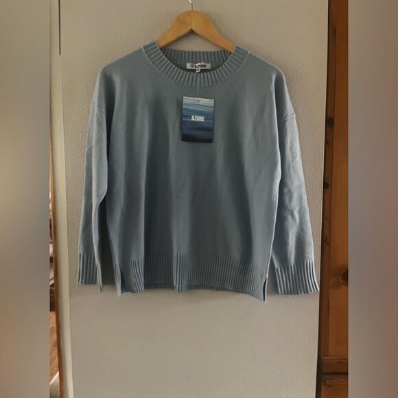 NEW Juniors SZ Meduim Azure Light Blue Sweater - Picture 4 of 16